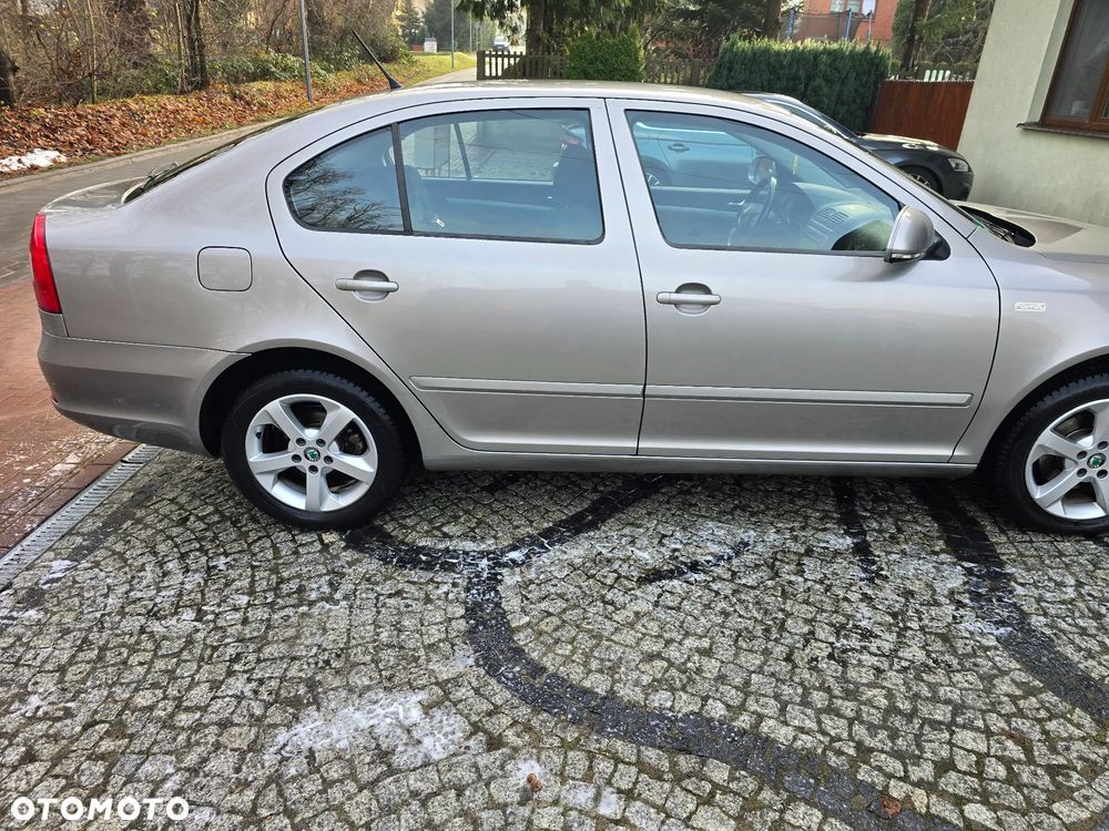 Skoda Octavia 1.2 TSI FAMILY - 8