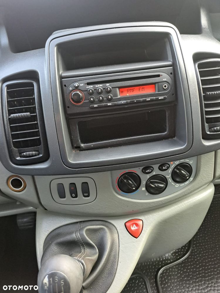 Opel Vivaro - 15