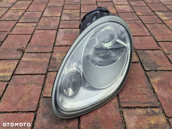 LAMPA XENON LEWY PRZOD PORSCHE BOXSTER 987