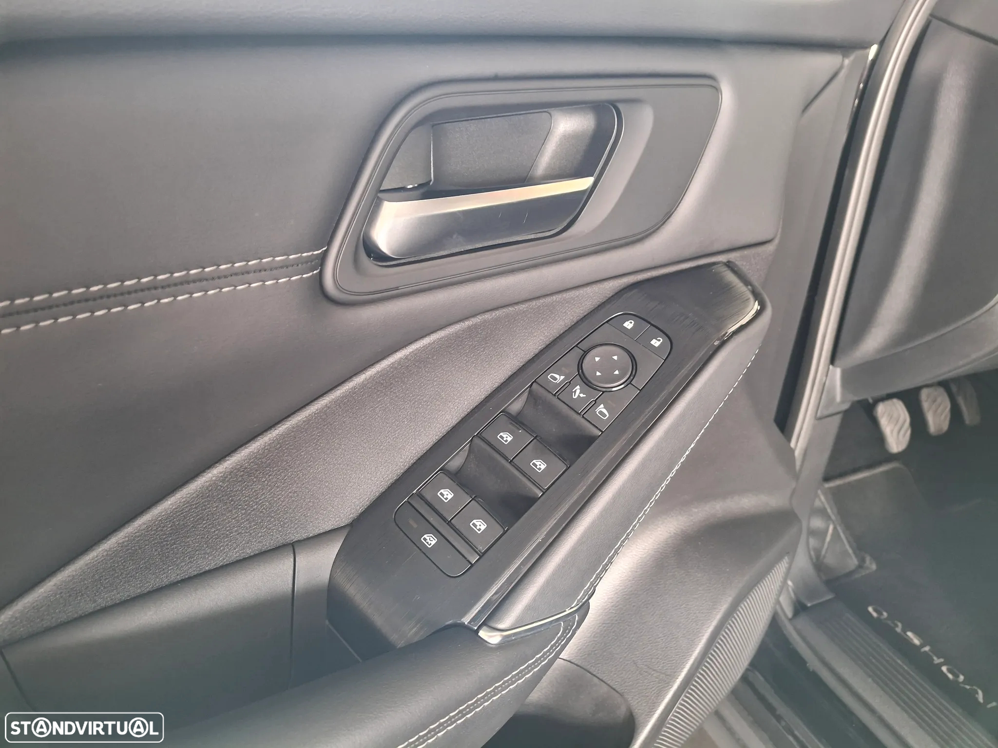 Nissan Qashqai 1.3 DIG-T N-Connecta LED - 10