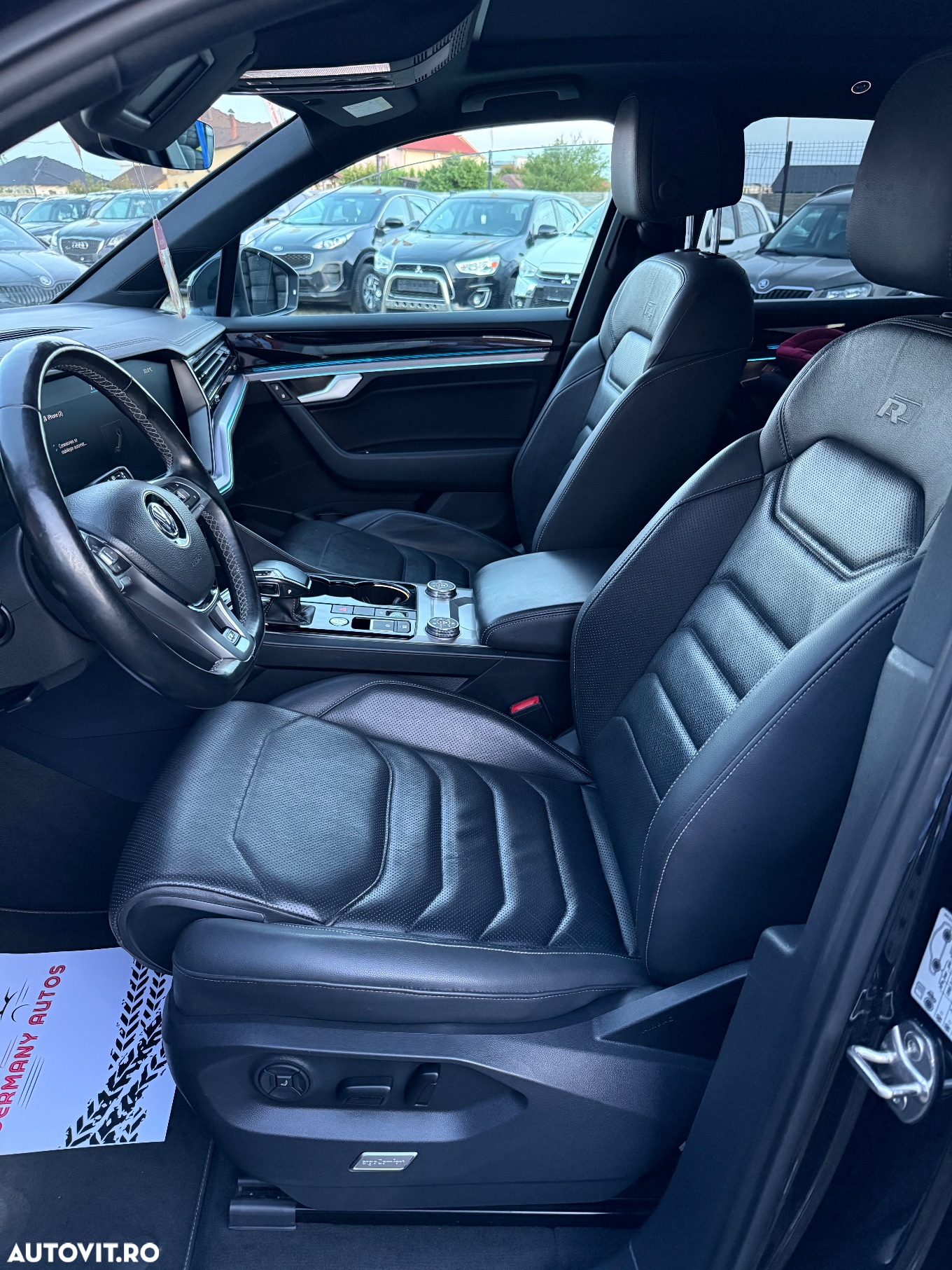 Volkswagen Touareg V6 TDI 4MOTION R-Line - 13