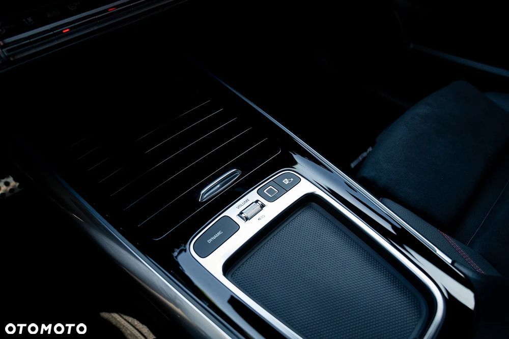 Mercedes-Benz GLA 220 mHEV 4-Matic AMG Line 8G-DCT - 35