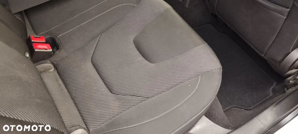 Ford Mondeo 1.6 TDCi Start-Stopp Titanium - 12