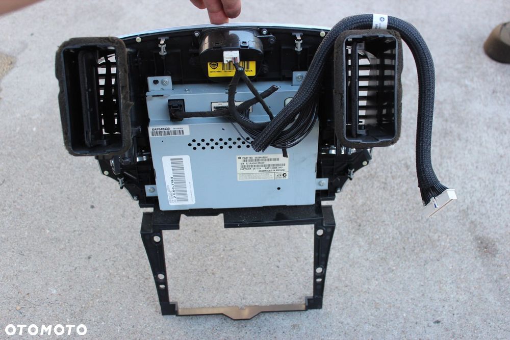 Nawigacja Radio Wyświetlacz Lancia Thema II CHRYSLER 300C II P05064543AJ - 10