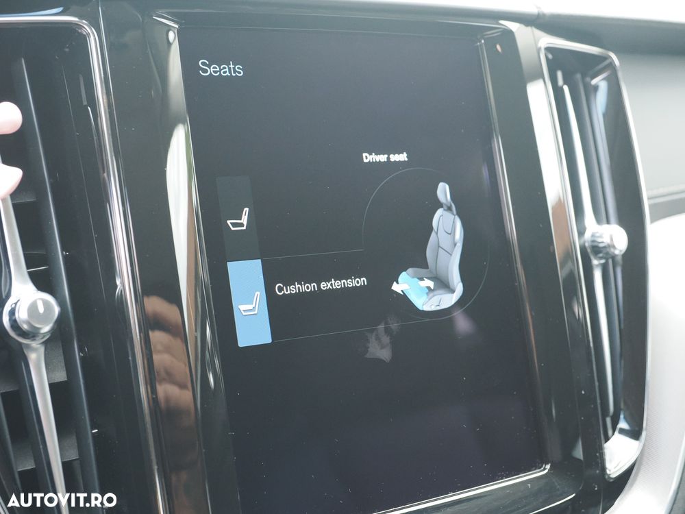 VOLVO XC60 2021 — imagine 26