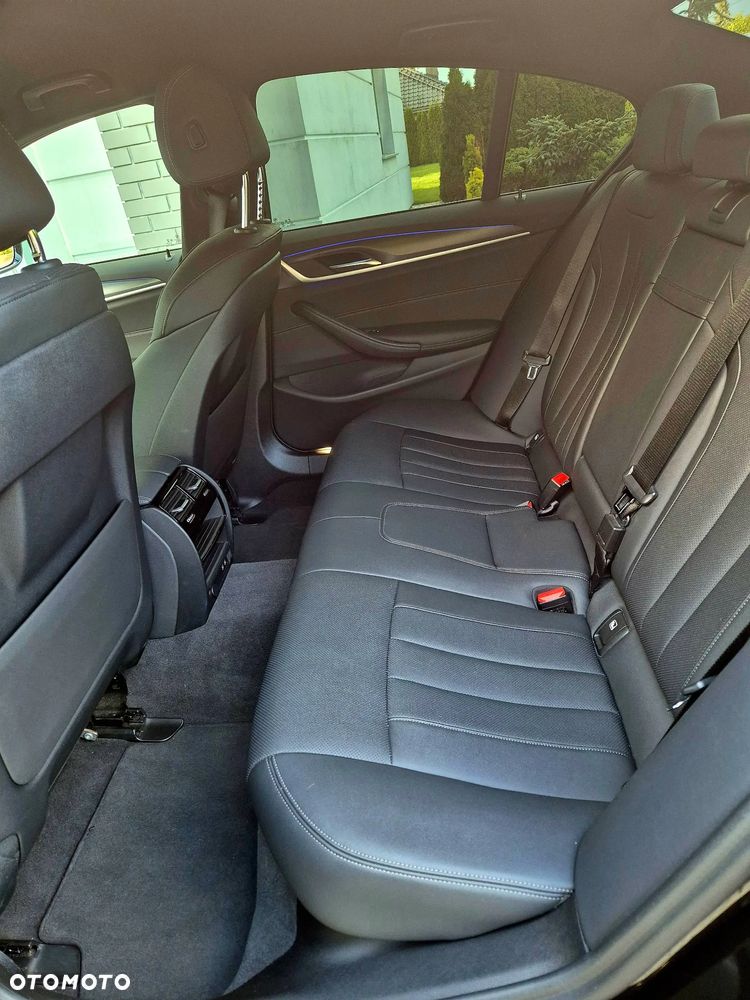 BMW Seria 5 520d xDrive mHEV M Sport sport - 15