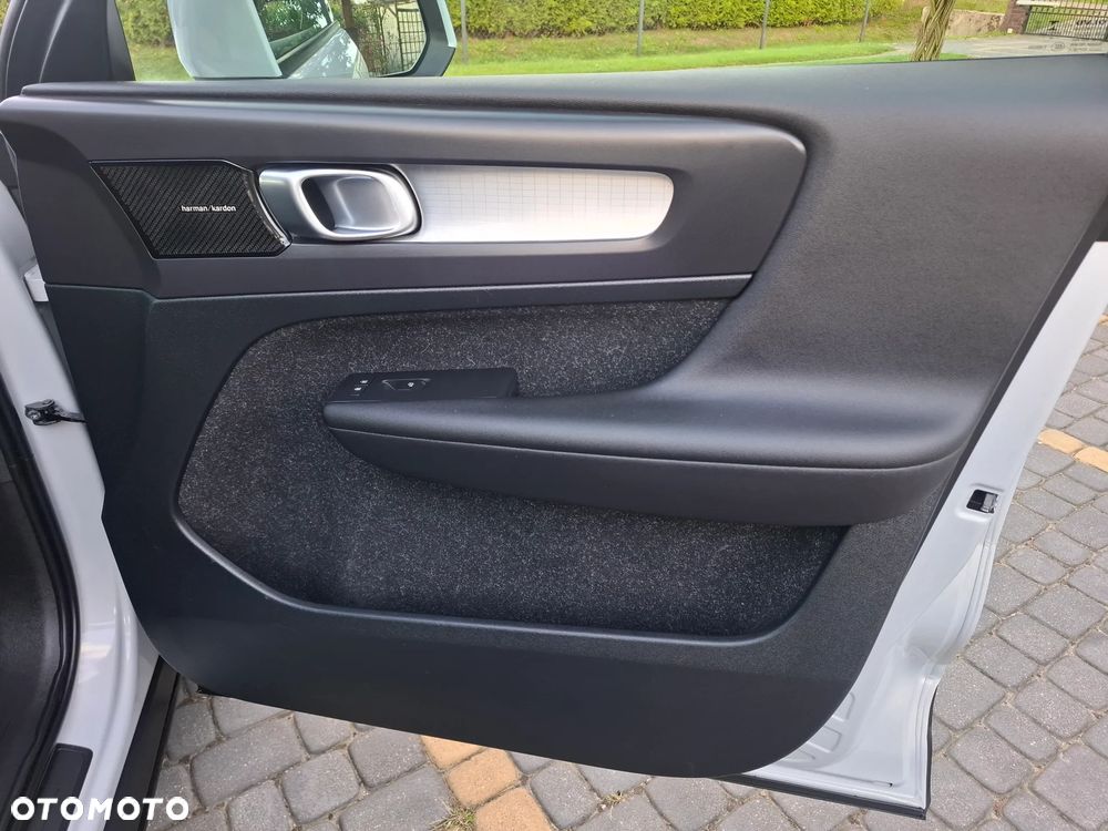 Volvo XC 40 D3 Momentum - 34