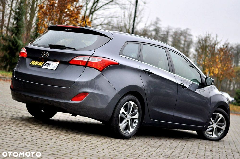 Hyundai i30 1.6 CRDi BlueDrive Premium - 4