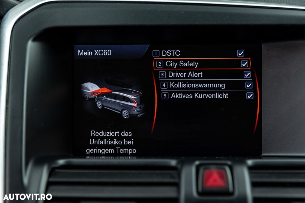 Volvo XC 60 D4 AWD Geartronic Summum - 12