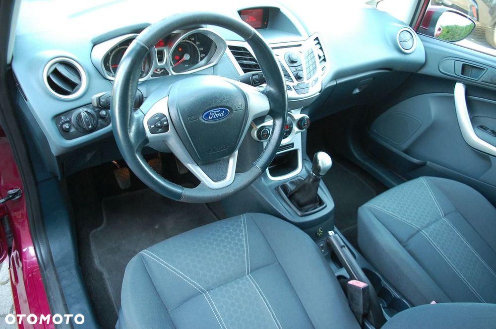 Ford Fiesta - 22