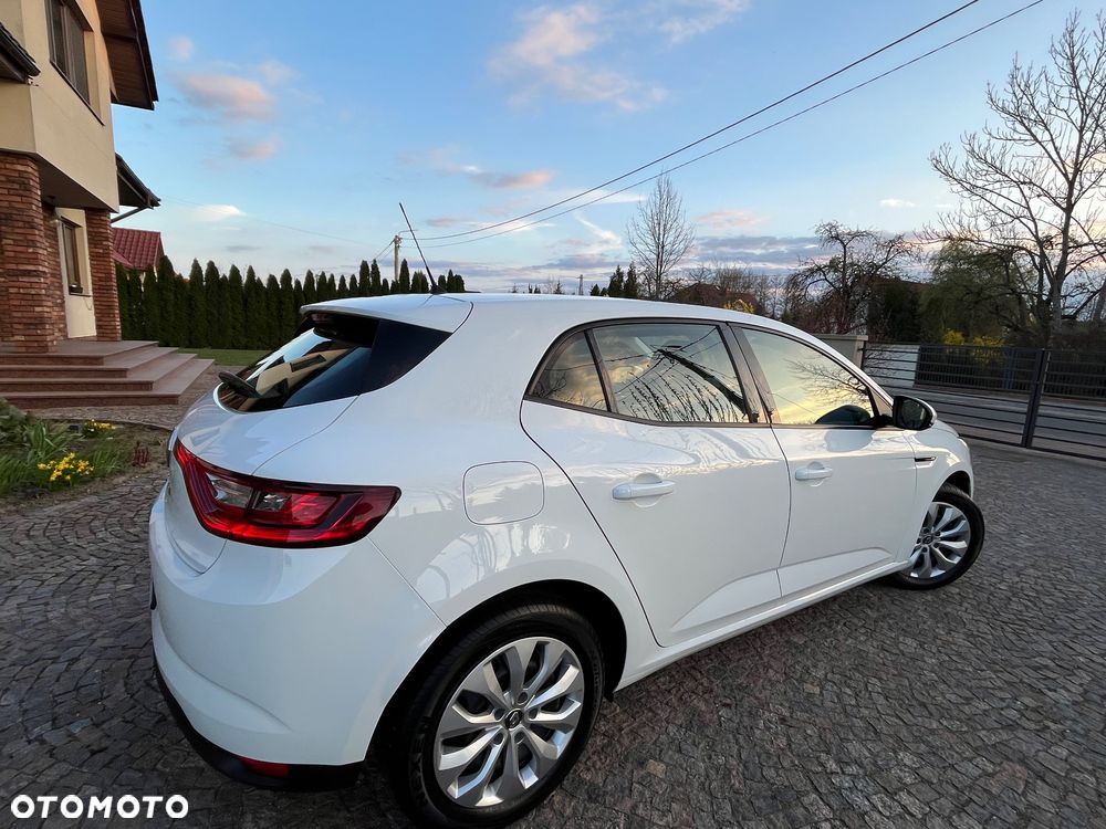 Renault Megane 1.6 SCe Life - 11
