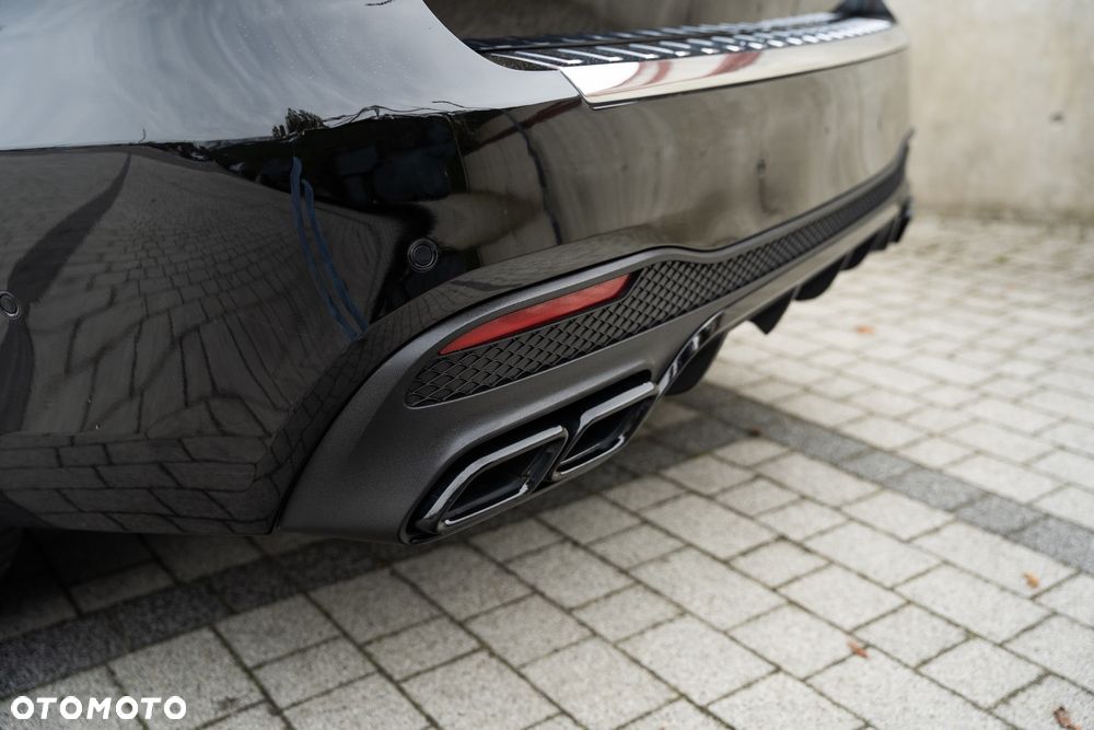 Mercedes-Benz GLS - 36