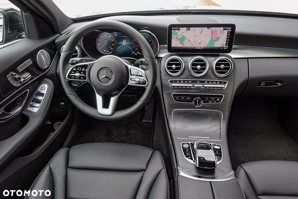 Mercedes-Benz Klasa C 300 4MATIC 9G-TRONIC - 13