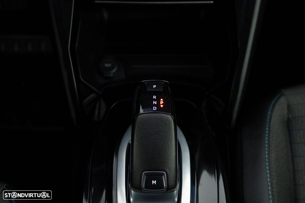 Peugeot 2008 1.2 PureTech Allure Pack EAT8 - 27