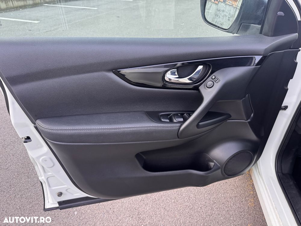 Nissan Qashqai 1.2 DIG-T TEKNA - 16