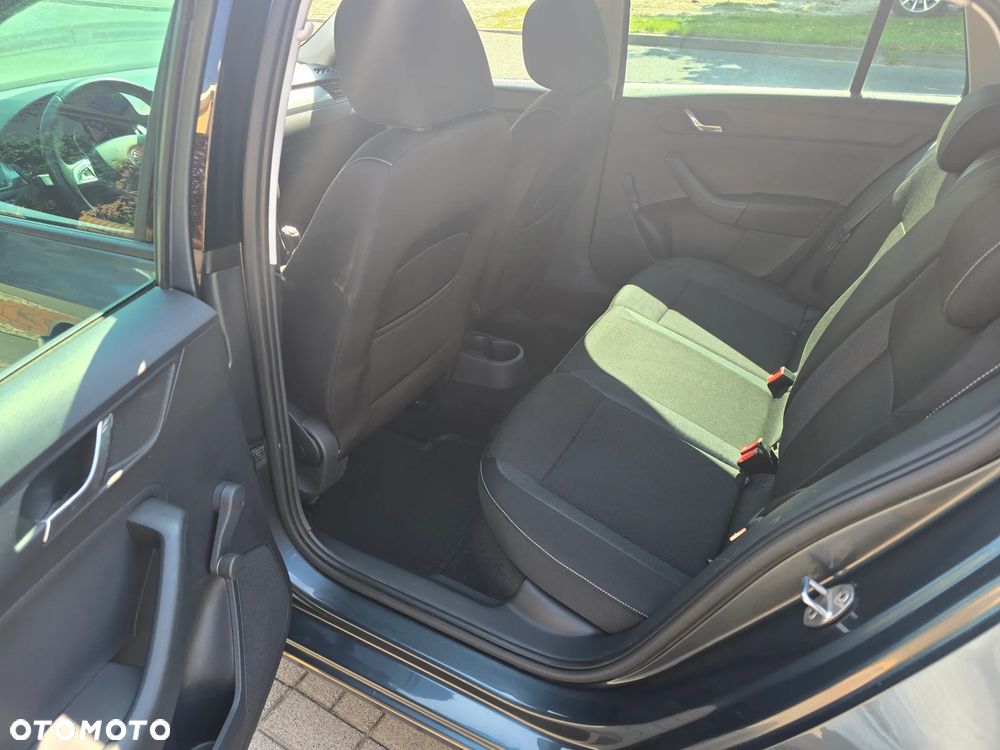 Skoda RAPID 1.2 TSI Ambition - 7