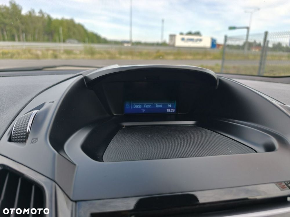 Ford Kuga - 32