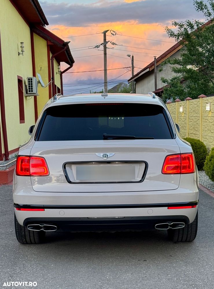 Bentley Bentayga - 2