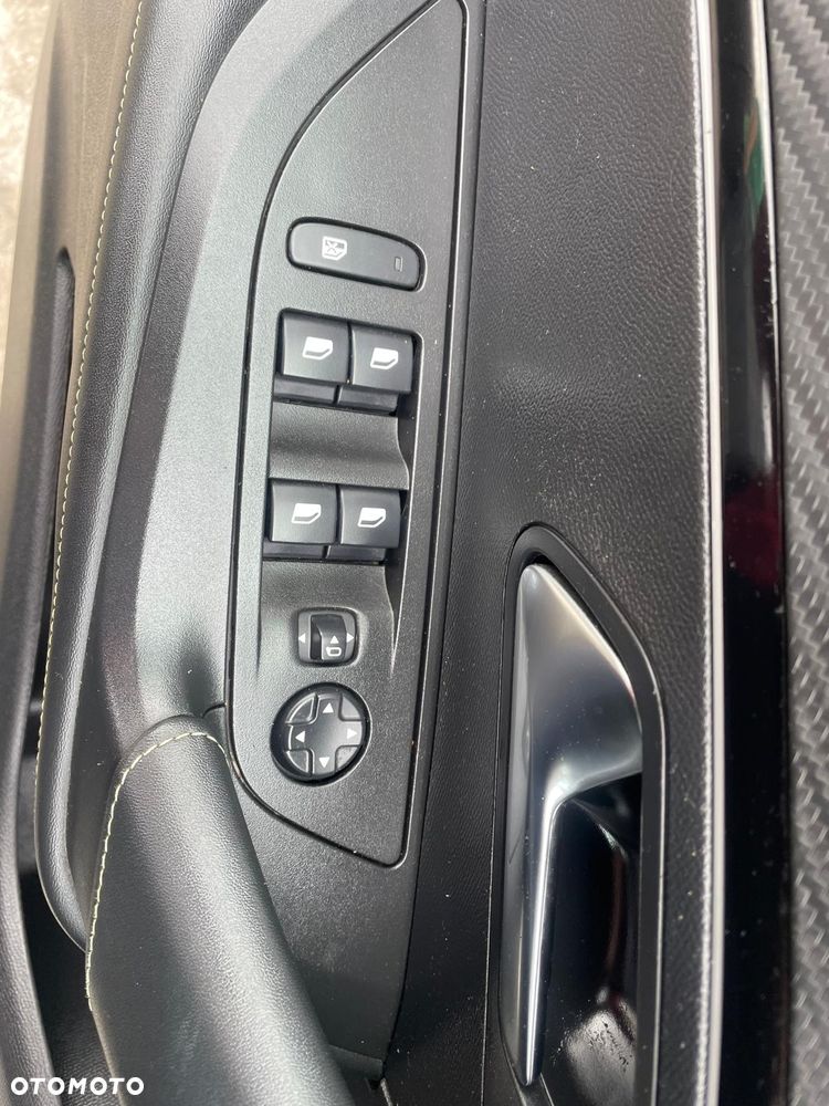 Peugeot 2008 1.5 BlueHDi GT S&S EAT8 - 7