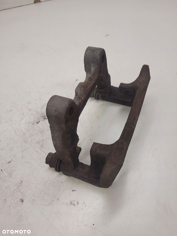 JARZMO ZACISKU TYŁ AUDI VW SEAT SKODA 6039 - 2