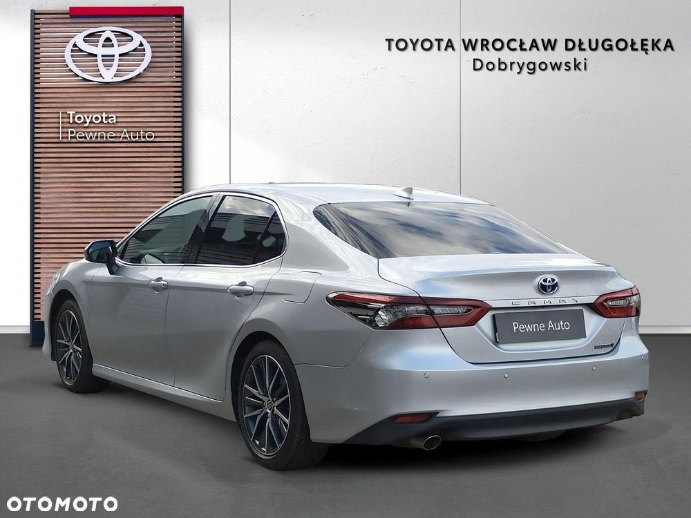 Toyota Camry 2.5 Hybrid Executive CVT - 8