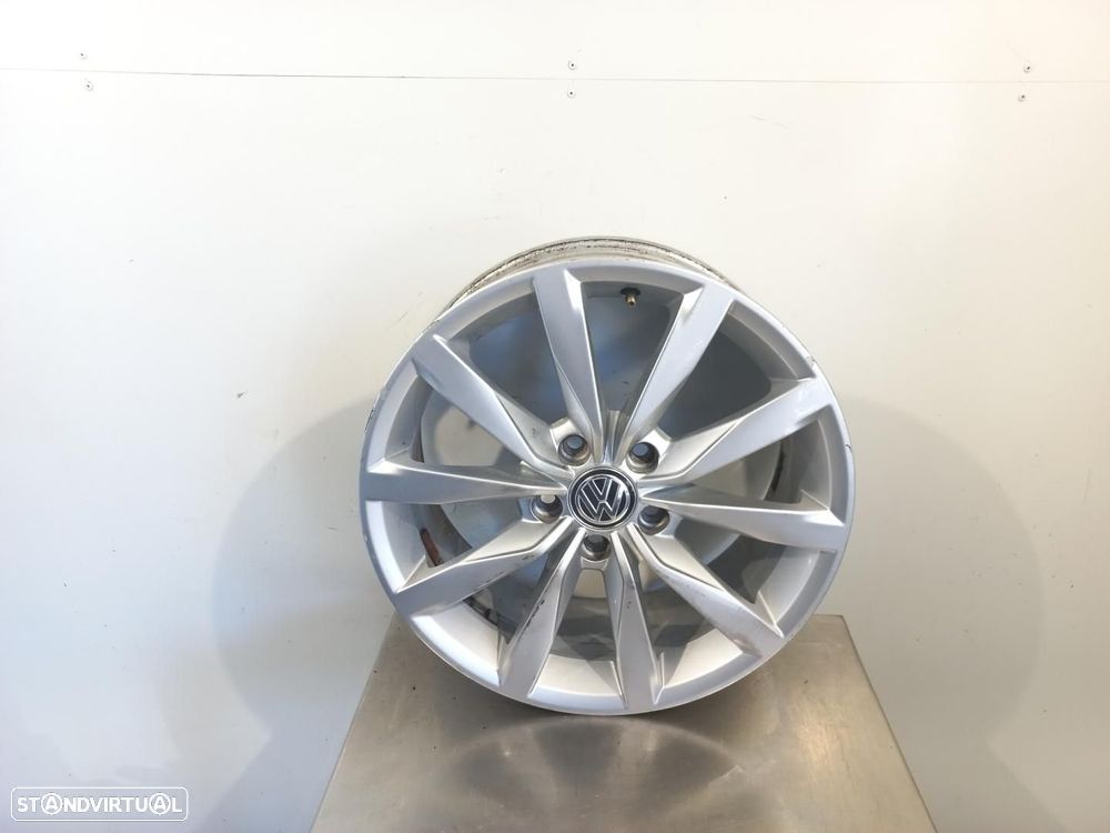 PNEU VOLKSWAGEN GOLF VII 5G1BE1 - 1