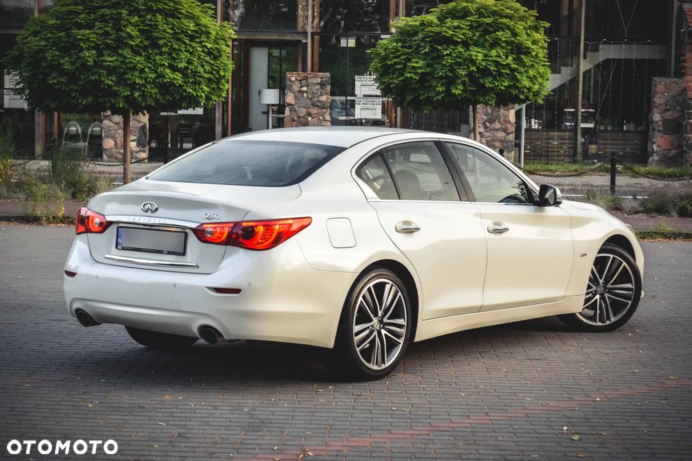 Infiniti Q50 2.0t Premium Executive EU6 - 4