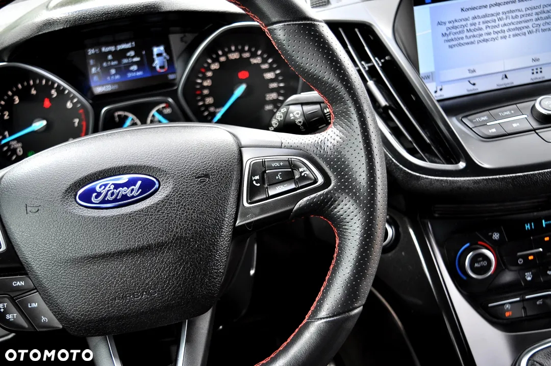 Ford Kuga 1.5 EcoBoost 2x4 ST-Line - 18