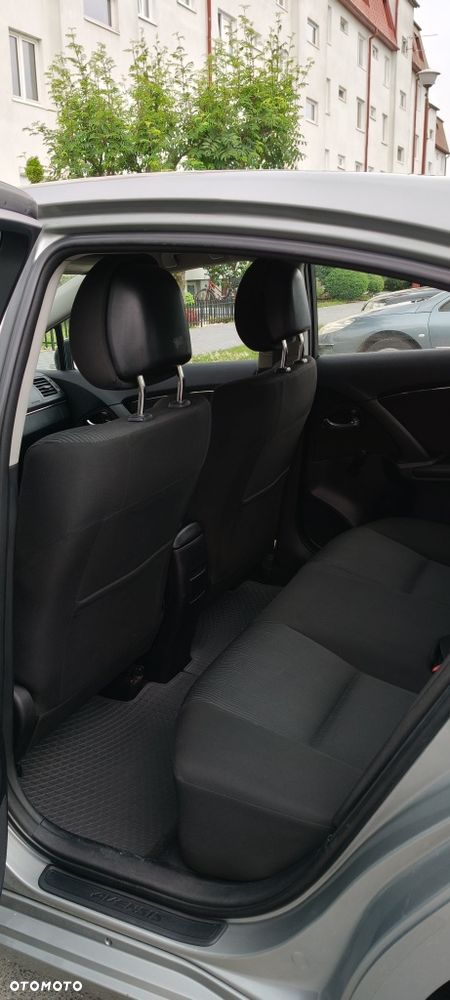 Toyota Avensis - 5