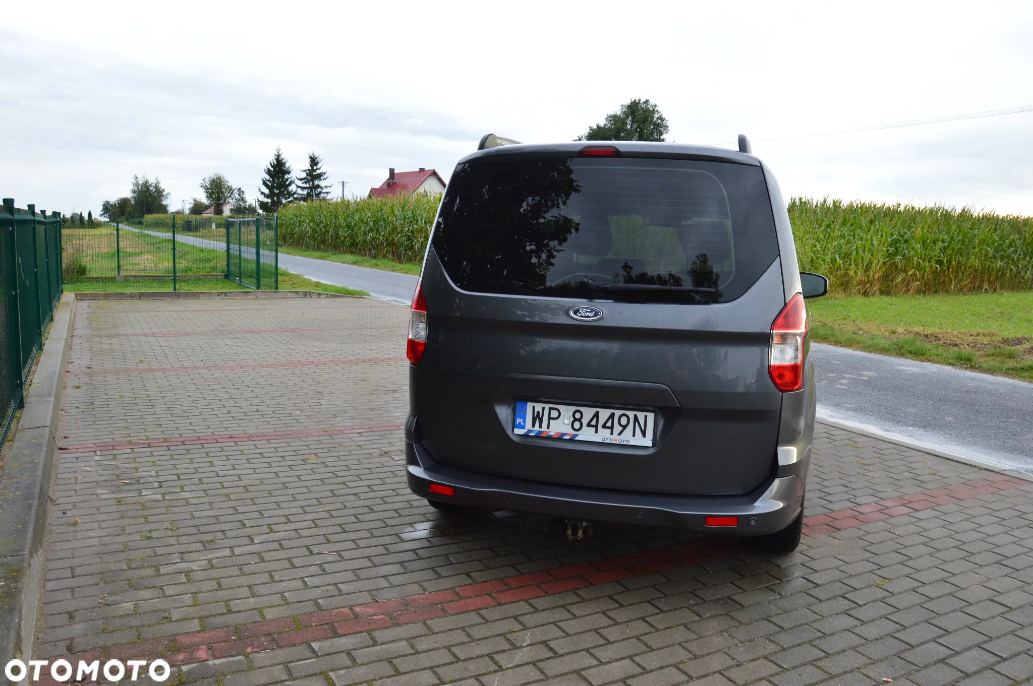 Ford Tourneo Courier 1.5 TDCi Titanium - 10