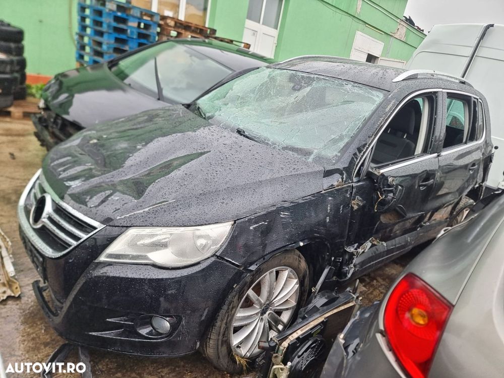 Compartiment consola centrala bord  5N0863323 Volkswagen VW Tiguan 1 - 5