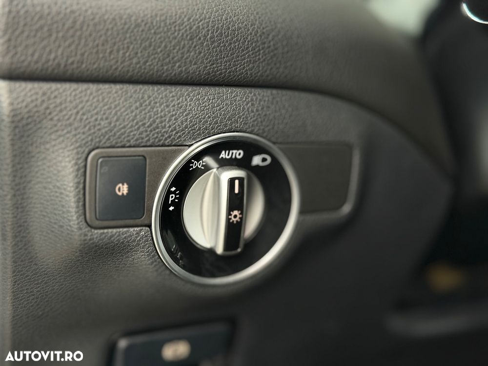 Mercedes-Benz CLA - 32