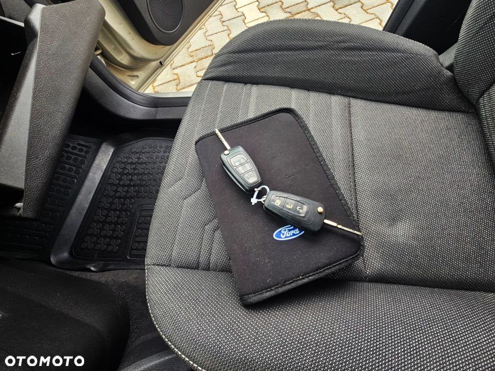 Ford Tourneo Connect Grand 1.6 TDCi Titanium - 34