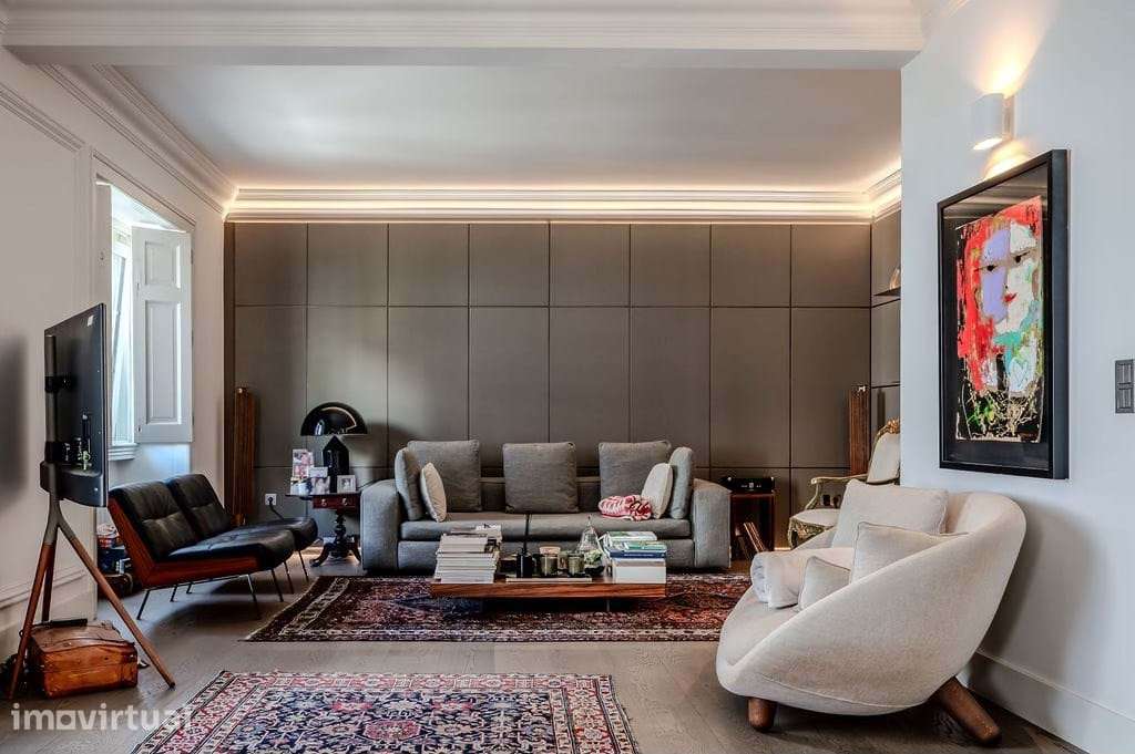 Apartamento T6 totalmente remodelado, para venda entre a Avenida da Li - Grande imagem: 3/42