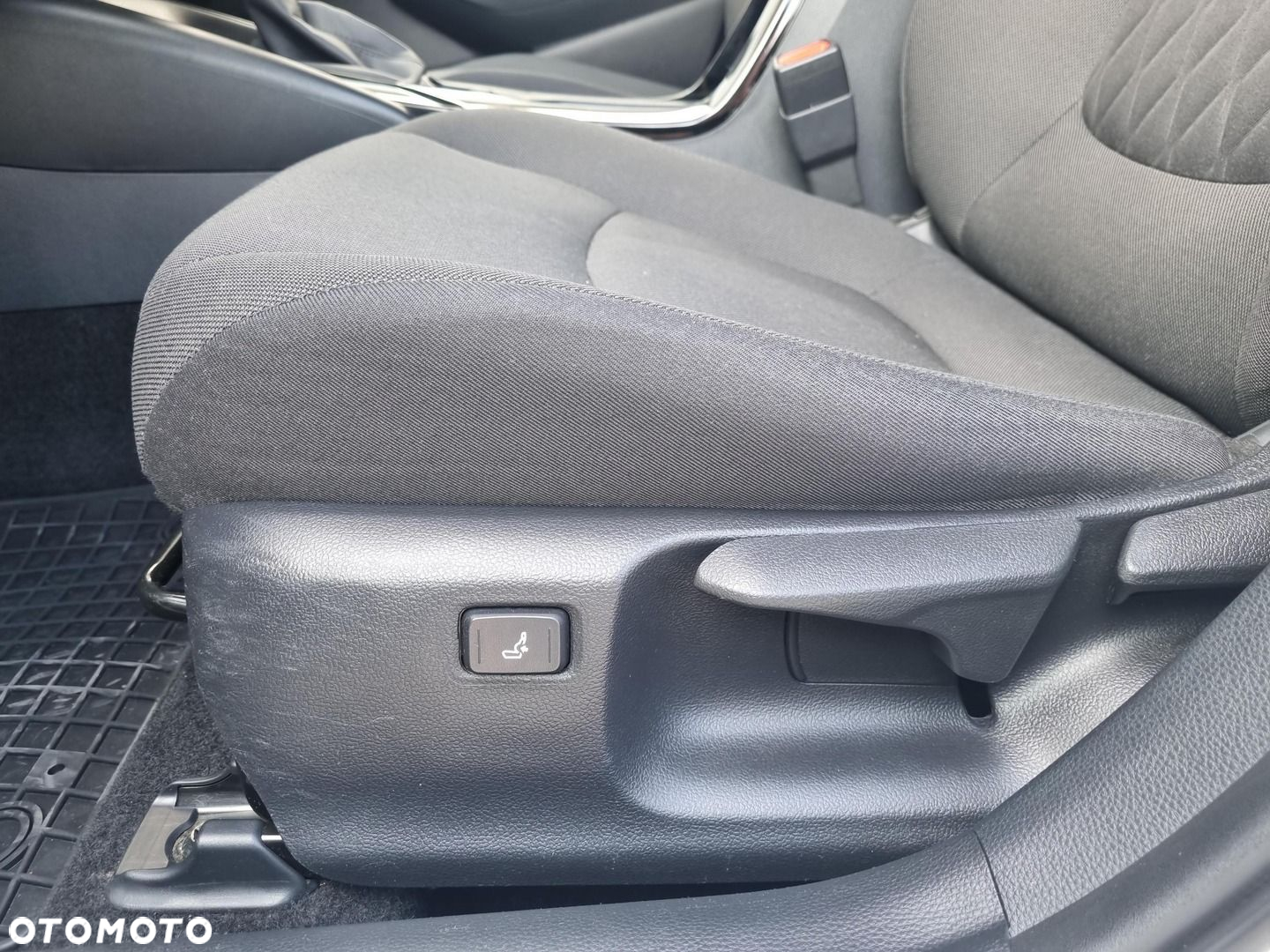 Toyota Corolla - 22
