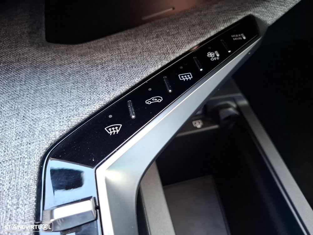 Peugeot 3008 1.2 Hybrid GT e-DCS6 - 24