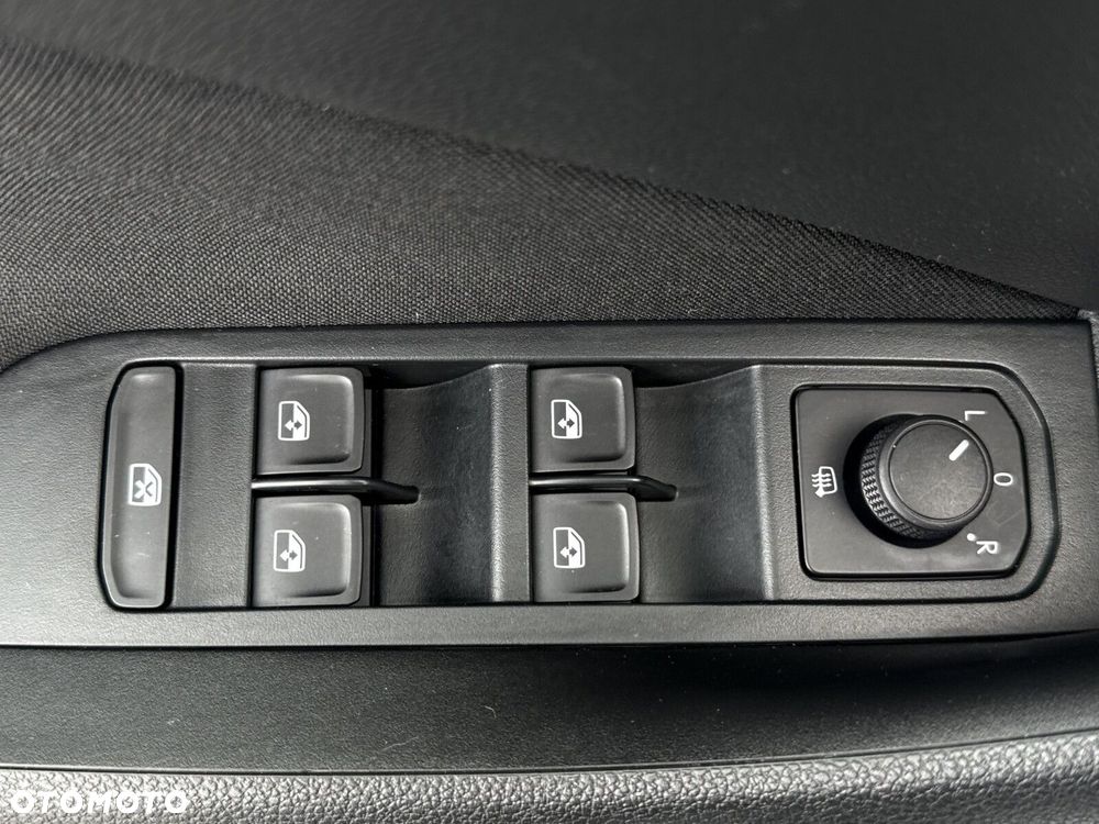 Skoda Kamiq 1.0 TSI Selection DSG - 31