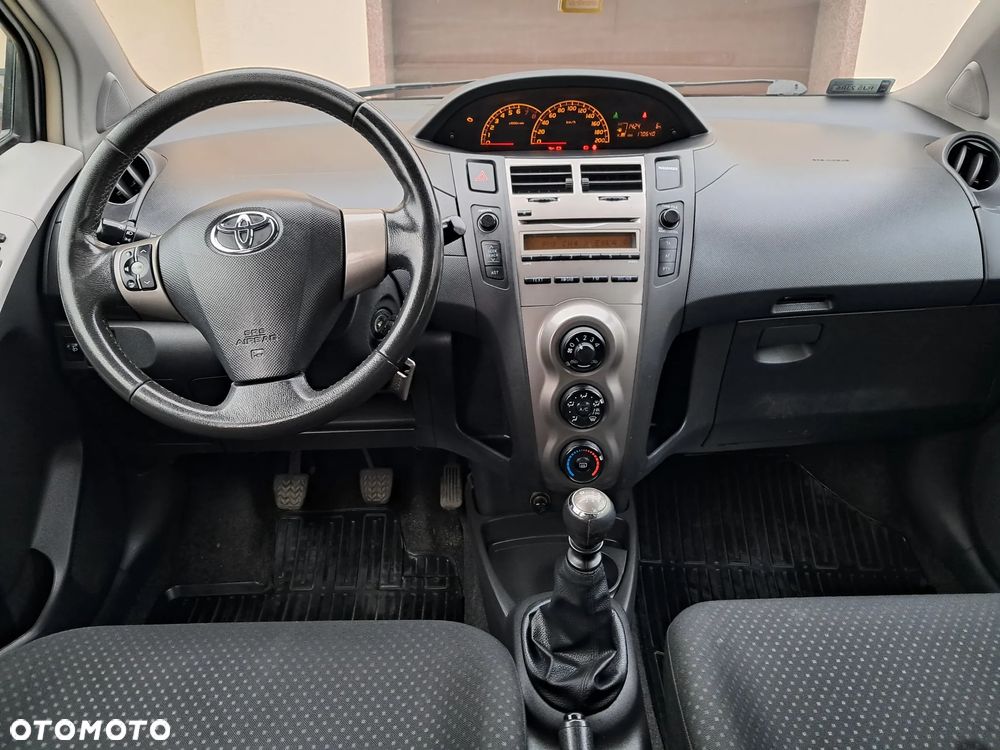 Toyota Yaris 1.33 2010 - 7