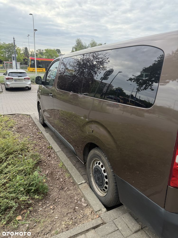 Peugeot Traveller - 6