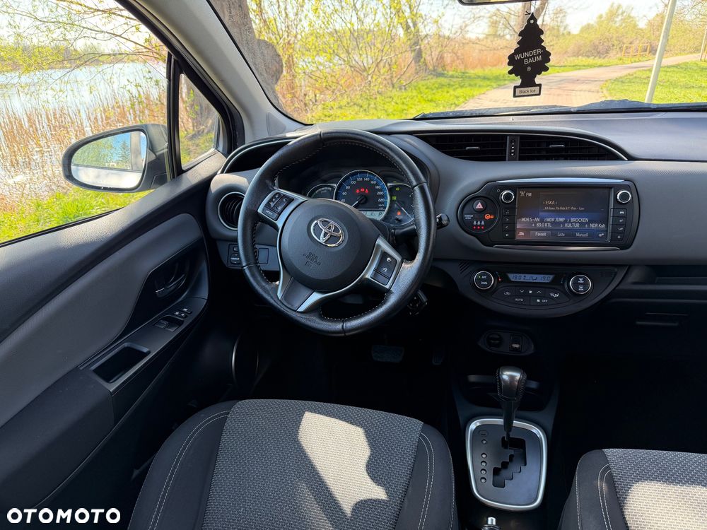 Toyota Yaris - 16