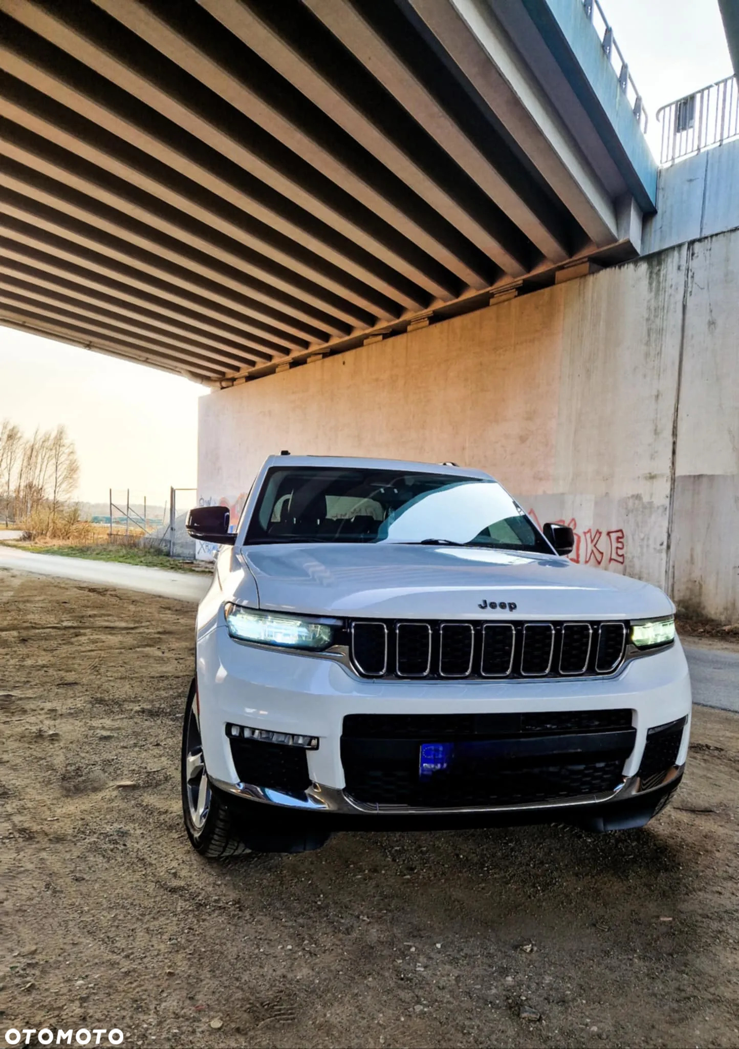 Jeep Grand Cherokee - 3
