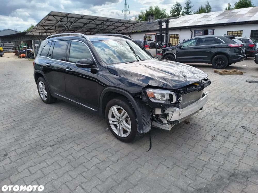Mercedes-Benz GLB 250 4-Matic 8G-DCT - 2