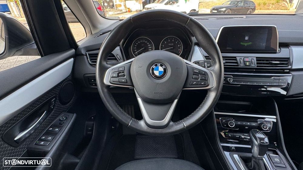 BMW 225xe Active Tourer - 16