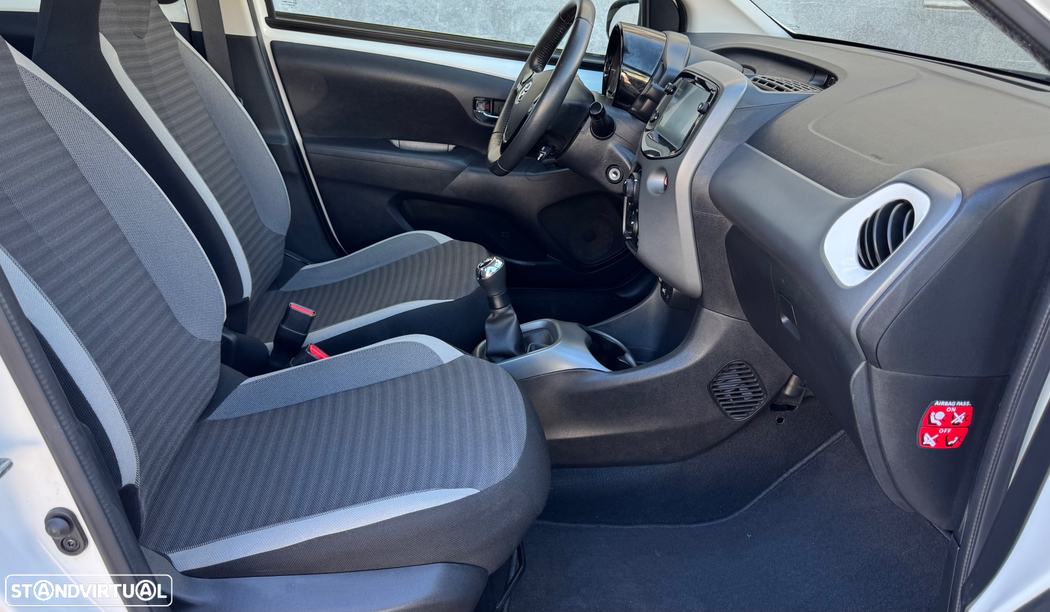 Toyota Aygo 1.0 X-Play+X-Touch - 28