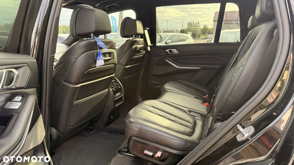 BMW X7 - 17