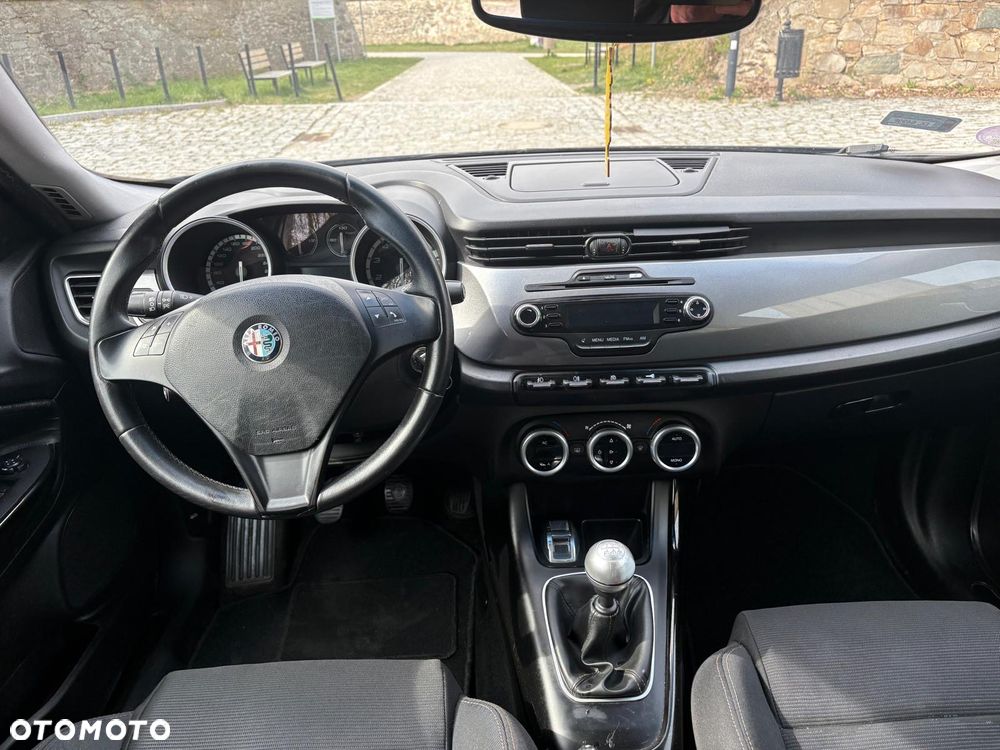 Alfa Romeo Giulietta - 24