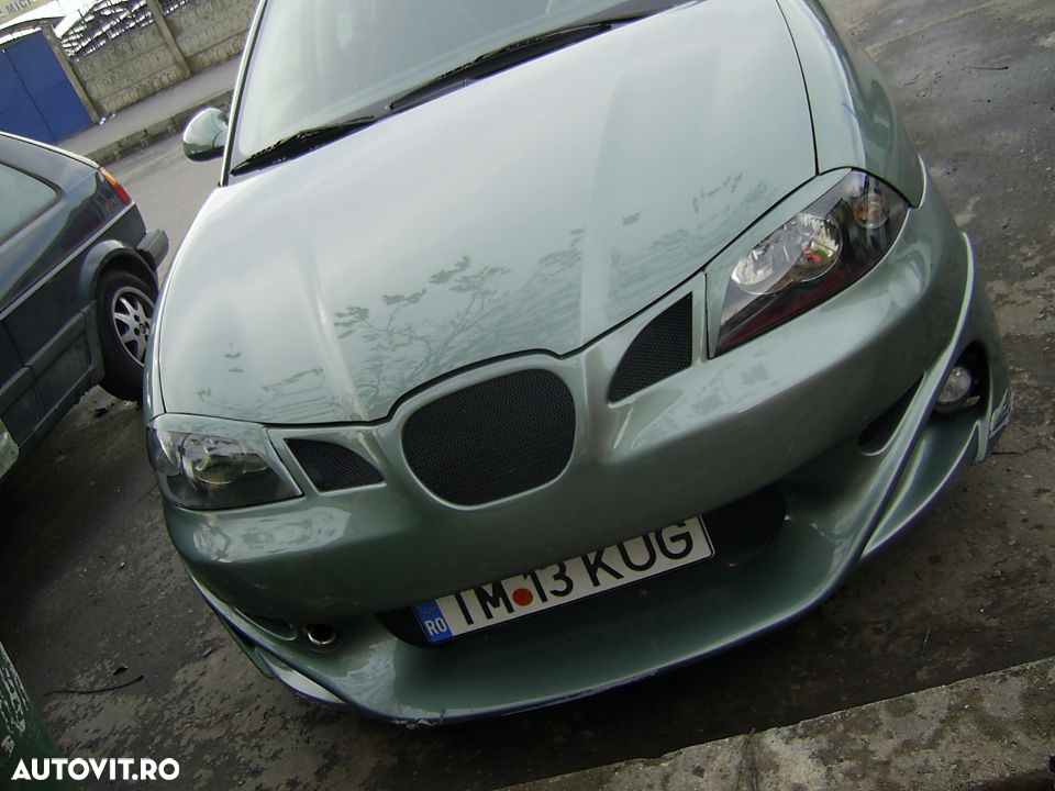 Pleoape Seat Ibiza pentru faruri - 2