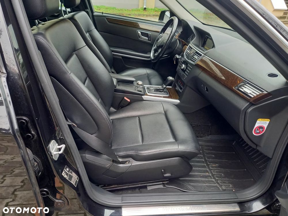 Mercedes-Benz Klasa E 200 CDI DPF BlueEFFICIENCY 7G-TRONIC - 27