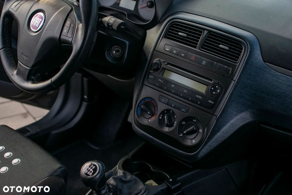 Fiat Grande Punto - 38