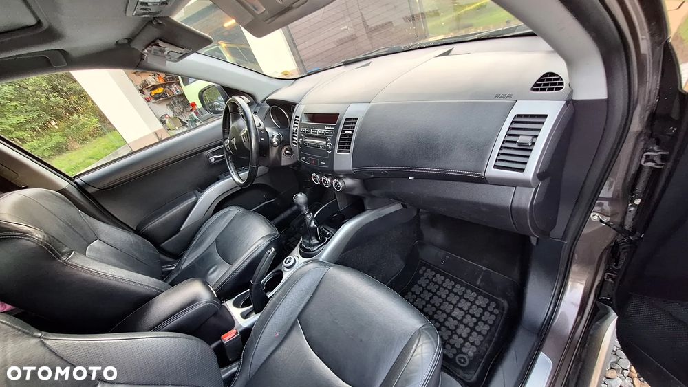 Mitsubishi Outlander 2.0 DID Instyle - 5